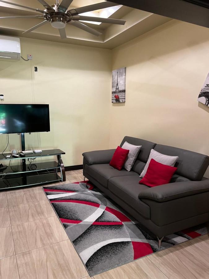 Kingston Oasis One Bedroom Eksteriør billede