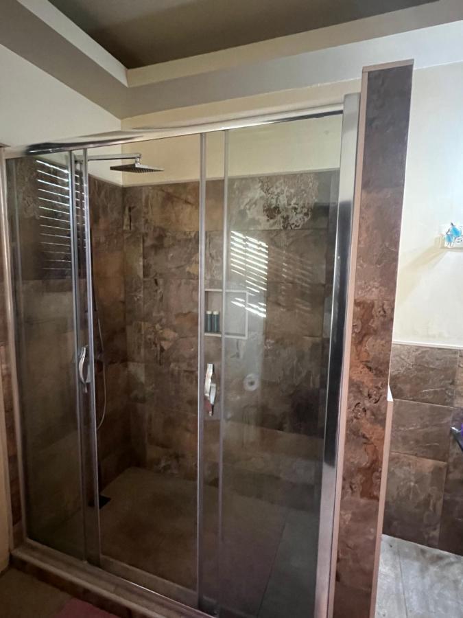 Kingston Oasis One Bedroom Eksteriør billede